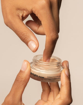 Bright Now korjaava ja valaiseva silmänympärysvoide 15 ml Resibo - 2