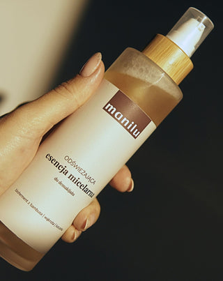 Virkistävä, ärsytystä rauhoittava, D-panthenolia sisältävä Micellar-meikinpoistouute Manilu - 4