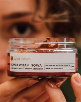 Vitamiinipomminaamio kasvoille ja vartalolle punasavella 100% luonnollinen Option Natura - 2