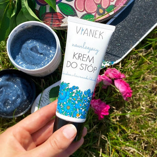 Kosteuttava jalkavoide voikukalla karkealle ja kuivalle iholle Vianek - 2