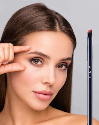 Kaksikärkinen kulmakarvasivellin tarkkaa korostusta varten No. 1 Say Makeup -meikki - 2