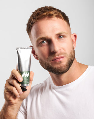 Aftershave-balsami, jossa on pantenolia ja välitön ärsytystä lievittävä vaikutus Monolite - 4