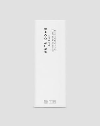 Nutridomen pehmentävä jalkavoide, jossa on ureaa ja karitevoita. - 4