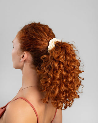 Setti 100 % luonnon silkkiä hiuslenkkejä - vaaleanpunainen, kerma, punainen Twisty 3 kpl. - 2