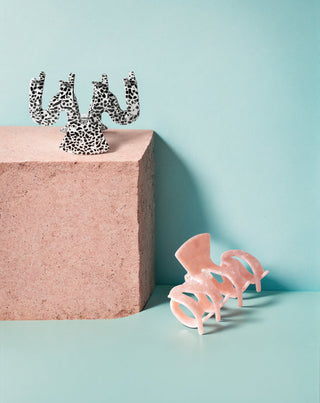 Setti suuria hiusklipsejä - vaaleanpunainen ja marmoroitu Twisty 2 kpl - 4