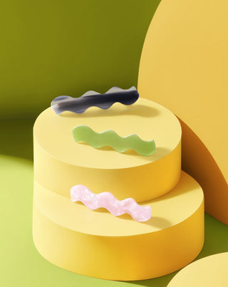 Setti aaltoilevia hiusklipsejä - vihreä, musta, vaaleanpunainen Twisty 3 kpl. - 3