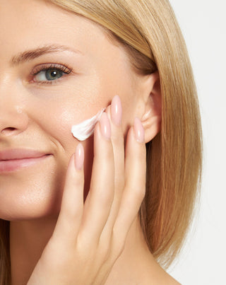 Orphica Clinic ihonhoitosetti ikääntyvälle iholle: päivävoide SPF 20 + yövoide - 4