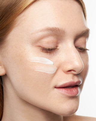 Mel Skinin nigellaöljyä sisältävä normalisoiva voide ongelmalliselle iholle. - 2