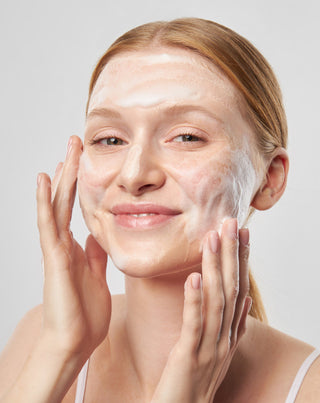 Mel Skin puhdistava kasvovesi karvaan appelsiininkukan kanssa - 3