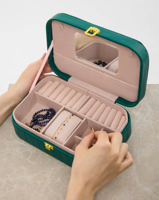 Suuri korurasia, jossa on lokeroita, rullat ja peili, vihreä Mys_1 - 2