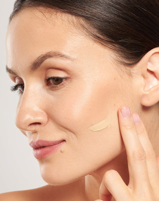 Kosteuttava BB-voide spf 50 hyaluronihapolla ja C-vitamiinilla 03 Light Beige Nutridome Nutridome - 2