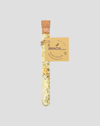 Uudistava kylpykuorinta Epsom-suolalla Rare Lavender Soap Brothersin kanssa - 1