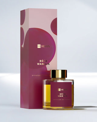 Tuoksudiffuusori lasipullossa, jossa on luonnon rottinkitikkuja HiSkin ruusun ja vaniljan tuoksulla. - 1