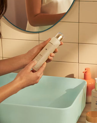 Glow On nestemäinen kuoriva seerumi epätäydellisyydelle ja ihon sävyn parantamiselle Health Labs Care - 2