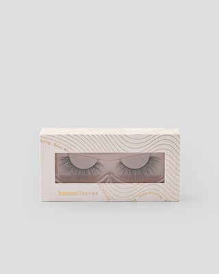 Keinotekoiset 2d ripset nauhalla useampaan käyttöön Sooo Alluring Bamm!Lashes -ripset - 1