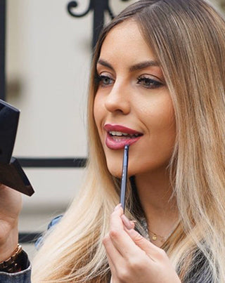 Synteettisillä harjaksilla ja muotoillulla kärjellä varustettu huulisivellin nro 2 Say Makeup - 2