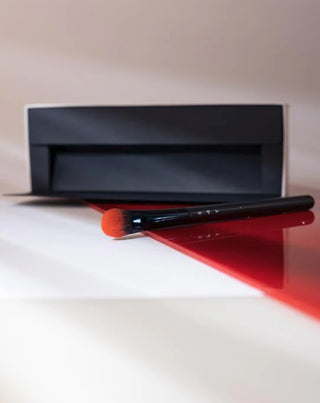 Konturointisivellin, jossa on kaksinkertaiset litteät harjakset parempaa tarkkuutta varten No. 6 Say Makeup - 2