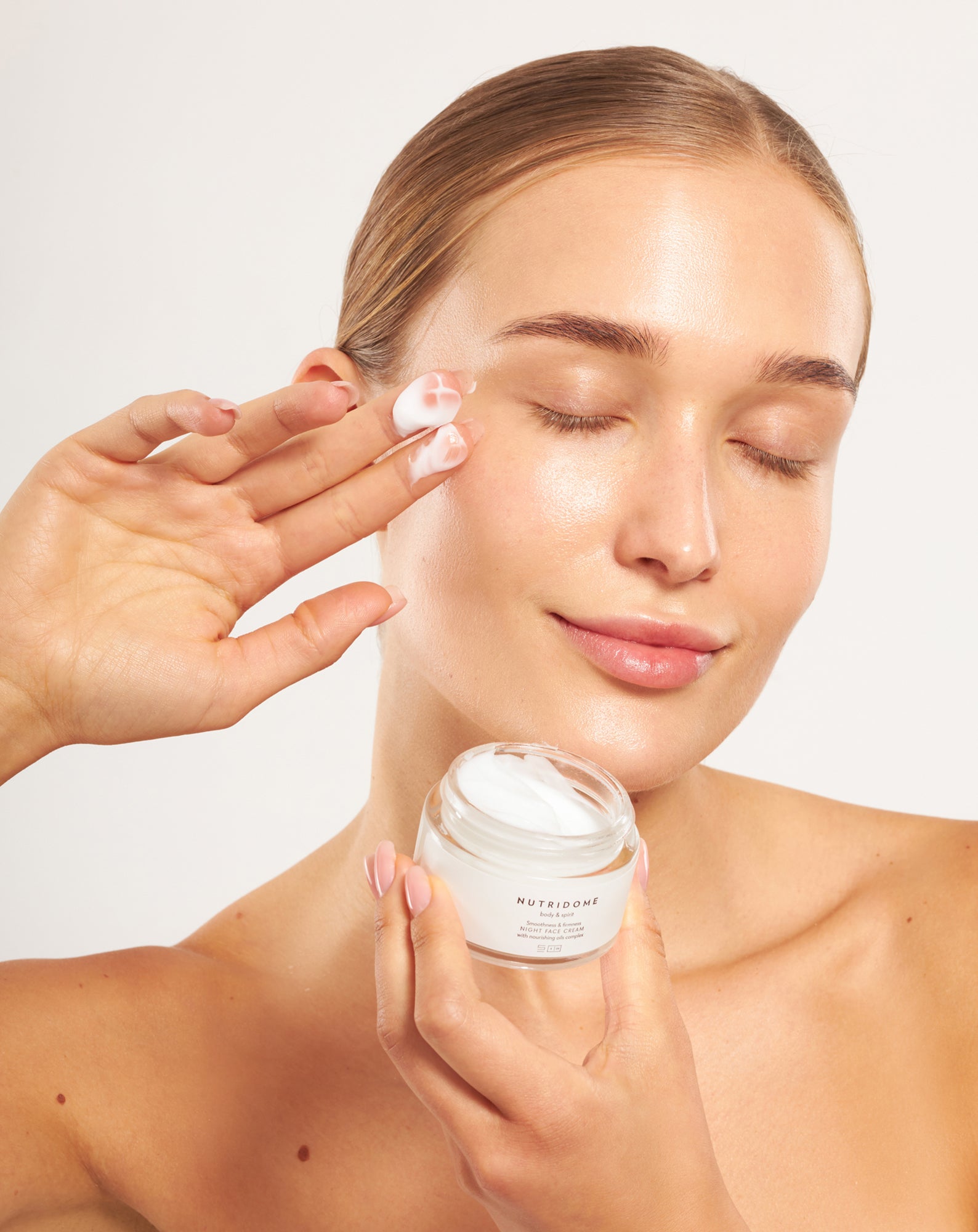 Ikääntymistä ehkäisevä ihonhoito