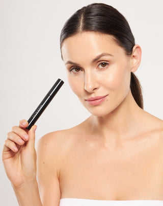 Kihartuva ripsiväri riisivahalla ja Nutridome-tarkkuusharjalla. - 3