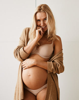 Lili&Mu vuohenmaitokylpyjauhe äideille, jossa on jojobaöljyä ja pantenolia. - 4