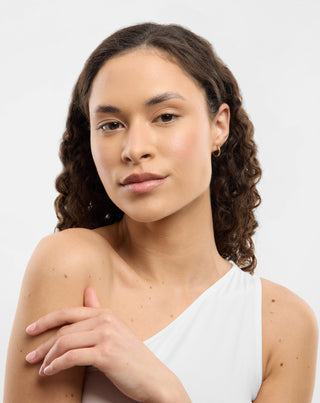 Kullatut korvakorut valkoisella jadella ruostumattomasta teräksestä Mys_3 - 5