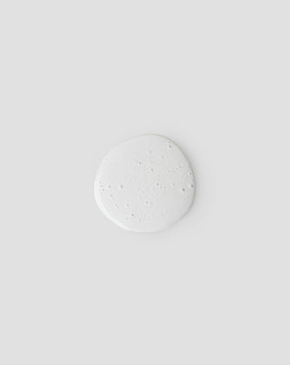 Panthenolia ja niasiiniamidia sisältävä partashampoo puhdistaa ja hoitaa partaa Monolithi