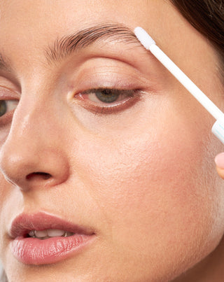 Vahvistava kulmakarvojen hoitoaine nokkosen ja ginsengin uutteilla Brow Orphica - 2