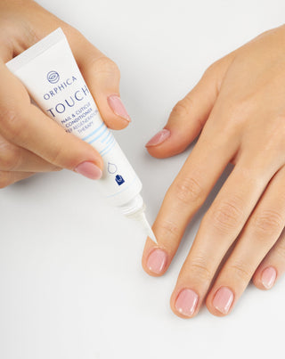Touch Nail Conditioner kynsilaatan vahvistamiseen ja kynsinauhojen hoitoon Orphica